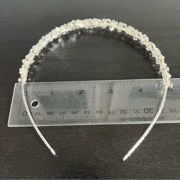 Delicate Silver Crystal and Pearl Headband - Bridal, Wedding NWOT - Picture 6 of 7